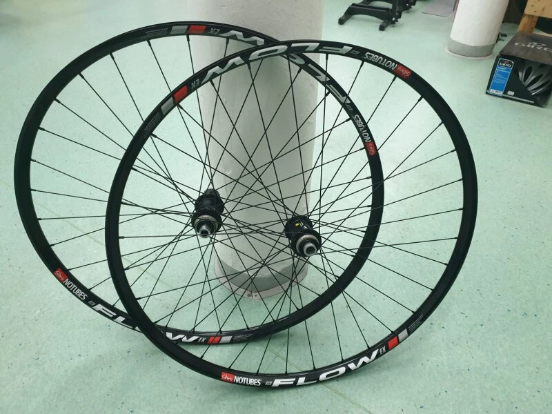 NoTubes ZTR Flow EX 29 Laufradsatz / Shimano XT 788 Naben 3 NoTubes ZTR Flow EX 29 Laufradsatz / Shimano XT 788 Naben